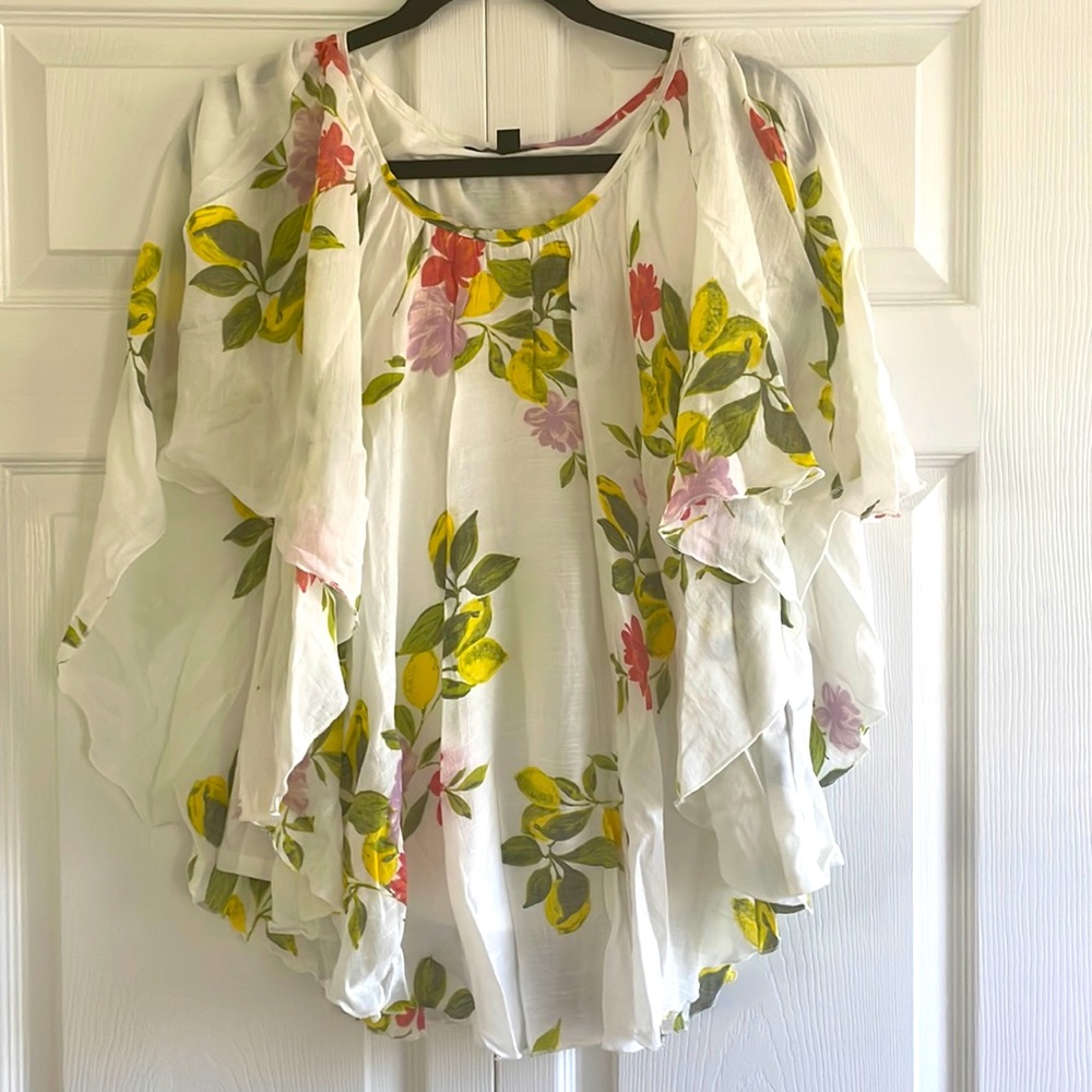 Flattering floral poncho/tank lightweight XL